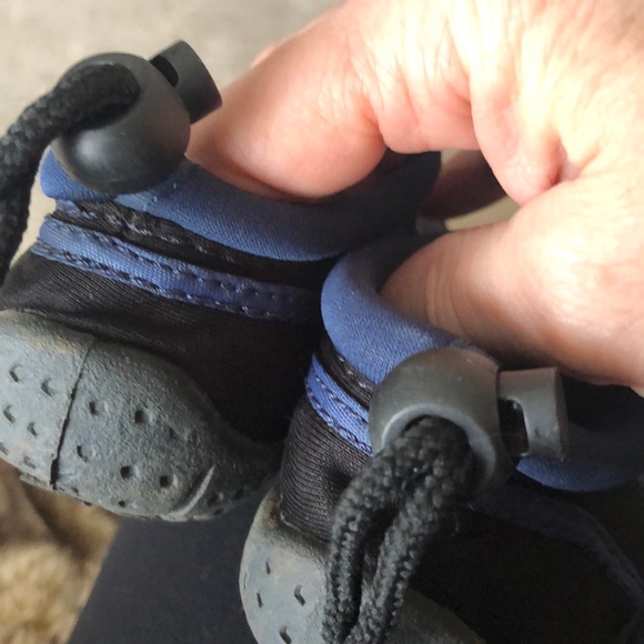 SB WATER SHOES! - Picture 4 of 5